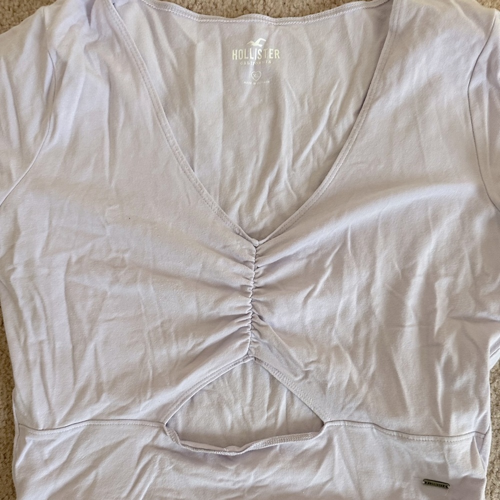Light purple hollister t shirt